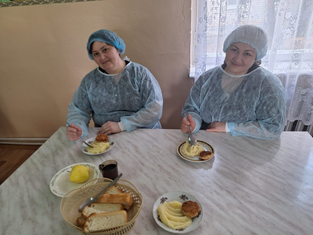 Родительский контроль за осуществлением горячего питания в школе..